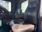 Cab with Seats/armrests