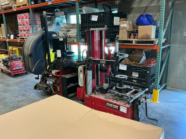 2011 Hunter Tire Changer & Tire Balancer
