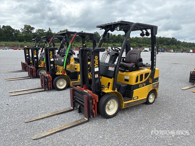 2016 Yale GC040LX 4000 lb Pneumatic Tire Chariot Élévateur