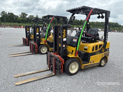 2016 Yale GC040LX 4000 lb Pneumatic Tire Chariot Élévateur