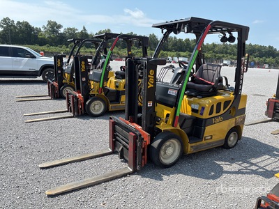 2016 Yale GC040LX 4000 lb Pneumatic Tire Chariot Élévateur