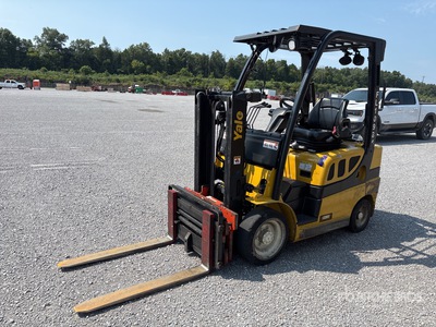2016 Yale GC040LX 4000 lb Pneumatic Tire Chariot Élévateur