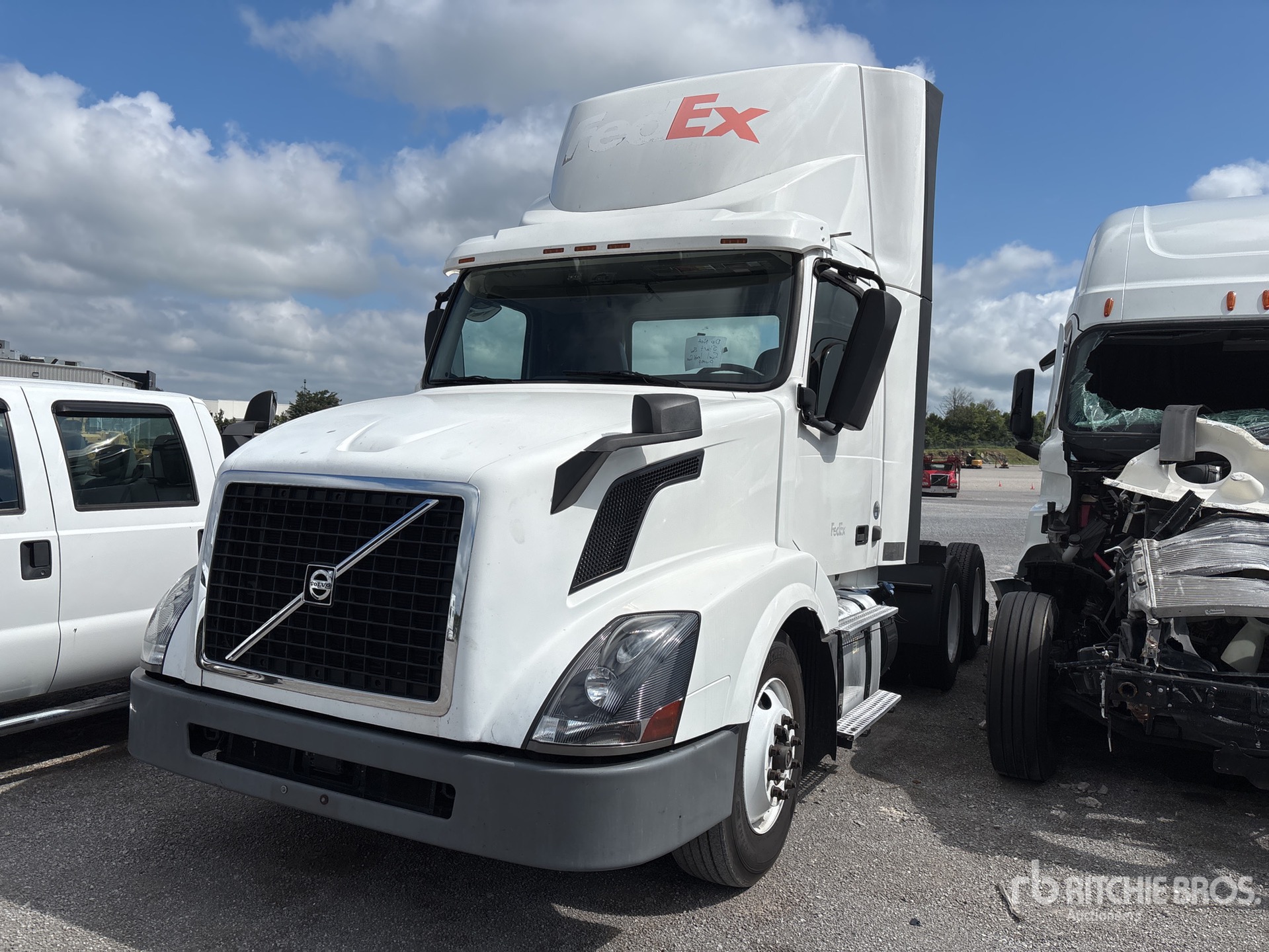 2017 Volvo VNL64T 6x4 T/A Day Cab Truck Tractor (Inoperable)