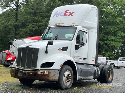 2016 Peterbilt 579 Ciągnik siodłowy z kabiną dzienną S/A