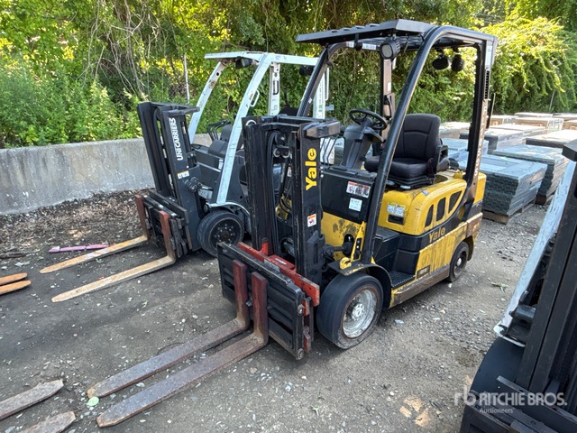 2016 Yale GLC050LXNDAV062 4000 lb Cushion Tire Forklift