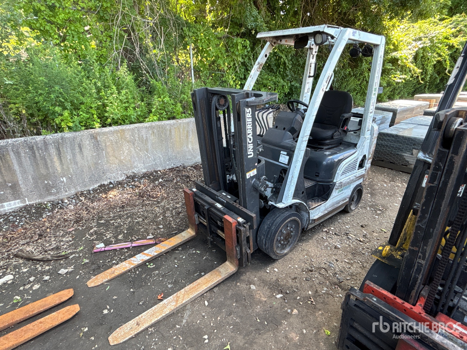 2017 Nissan MCP1F2A20LV 4000 lb Cushion Tire Forklift