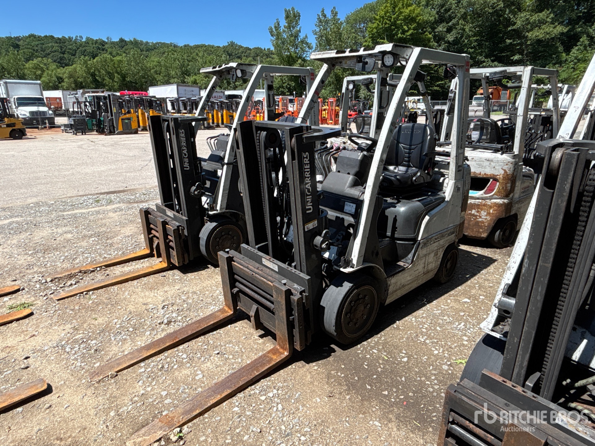 2013 Nissan MCP1F2A20LV 4000 lb Cushion Tire Forklift