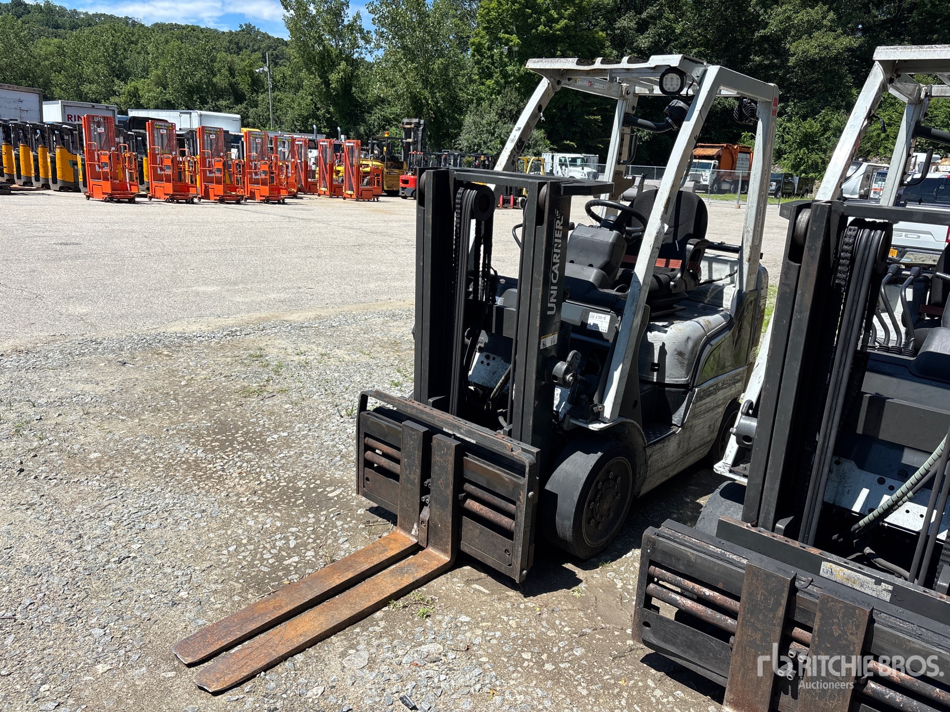 2013 Nissan MCP1F2A20LV 4000 lb Cushion Tire Forklift