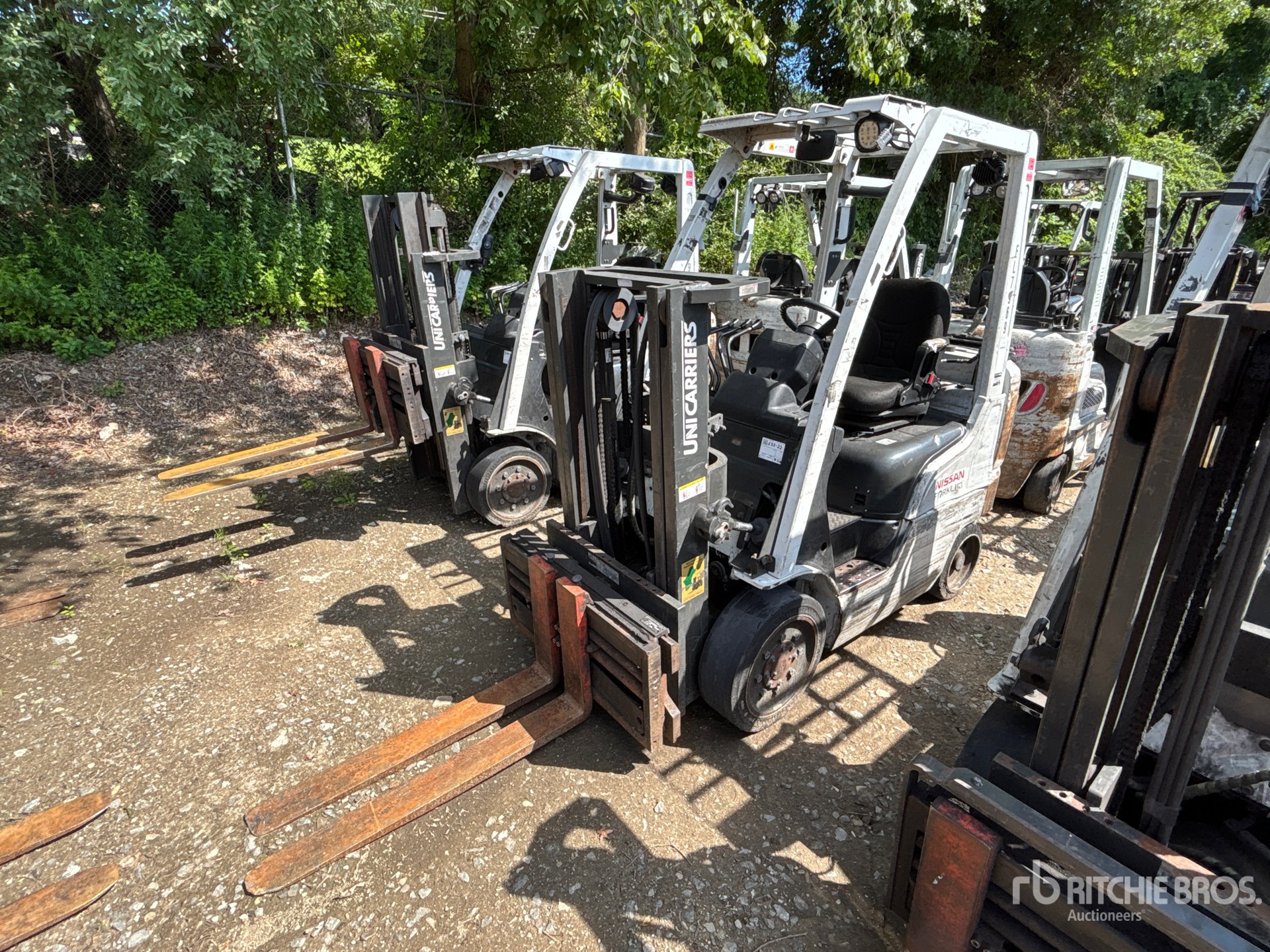 2013 Nissan MCP1F2A20LV 4000 lb Cushion Tire Forklift