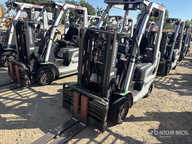 2015 Nissan CF40LP 4000 lb Cushion Tire Forklift