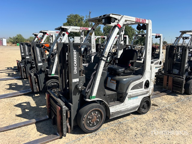 2015 Nissan CF40LP 4000 lb Cushion Tire Forklift