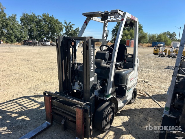 2015 Nissan CF40LP 4000 lb Cushion Tire Forklift