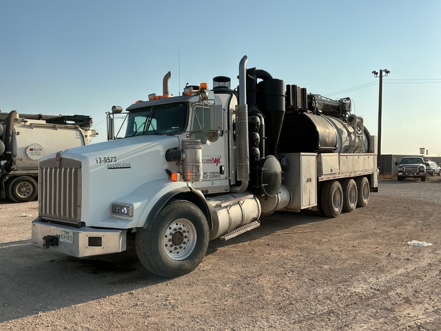 Vactor on 2015 Kenworth T800 8x6 Vacuum Excavator Truck