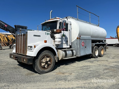 Kenworth W900B 18600 L 6x4 Kraftstoff-Tankwagen