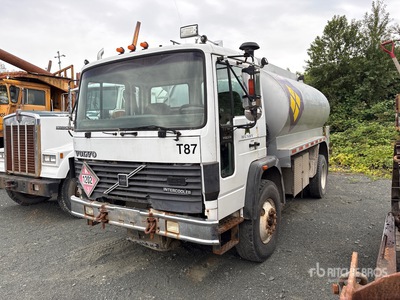 1995 Volvo FE 4x2 Fuel and Lube Truck