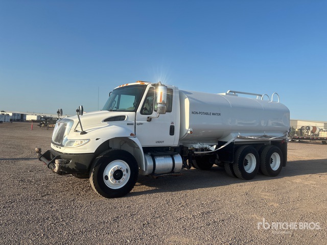 2011 International DuraStar 4400 6x4 Water Truck