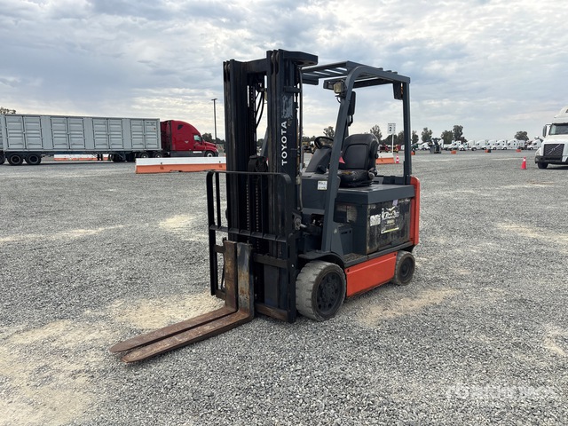2011 Toyota 8FBCU32 5000 lb Electric Forklift