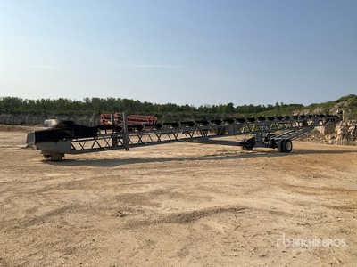 Kafka 30 in x 95 ft Portable Radial Stacking Transportador