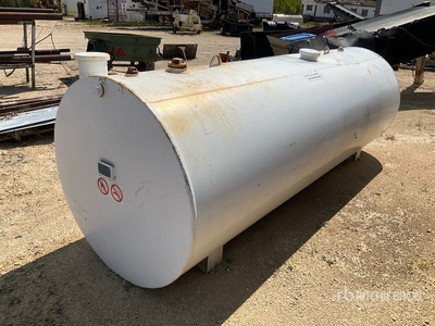 2010 Huge L Steel 1000 gal Portable Steel Diesel Fuel Tank