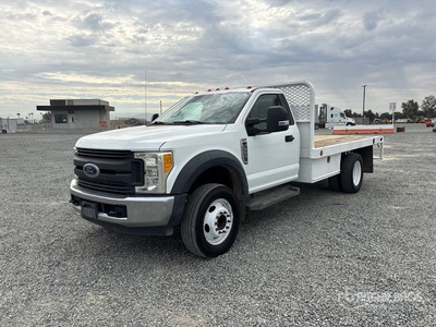 2017 Ford F-550 XL 4x2 Flatbed Truck