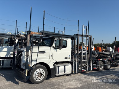 2015 Volvo VAH 6x2 Camión portavehiculos