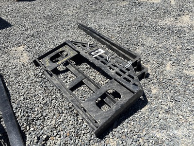 2026 GIYI GY-DHC 60 in Skid Steer Forks (Unused)