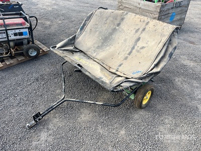John Deere Tow Behind 清掃機