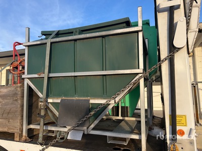 Chicken Feeder