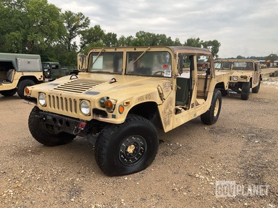 AM General M1097R1 HMMWV 4 Door Soft Top w/Truck Body