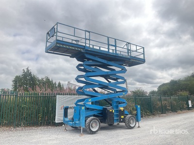 2014 Genie GS-5390 4x4 Diesel منصة رفع متحركة