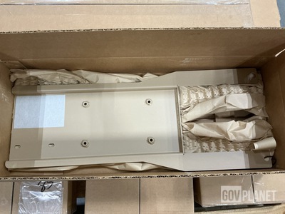 (5) Oshkosh Defense 4019258 Vehicular Components Brackets