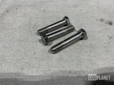 (5,925) NAS501-6-17A Machine Bolts
