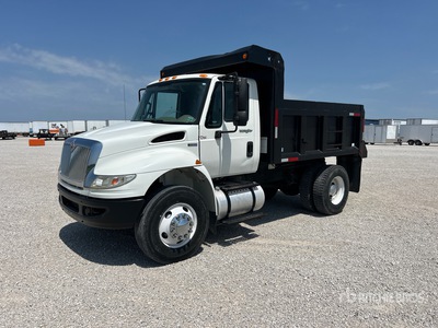 2015 International 7400 4x2 S/A-kiepwagen