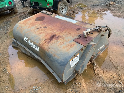 2016 Bobcat 72 Sweeper 72 in Skid Steer Sweeper