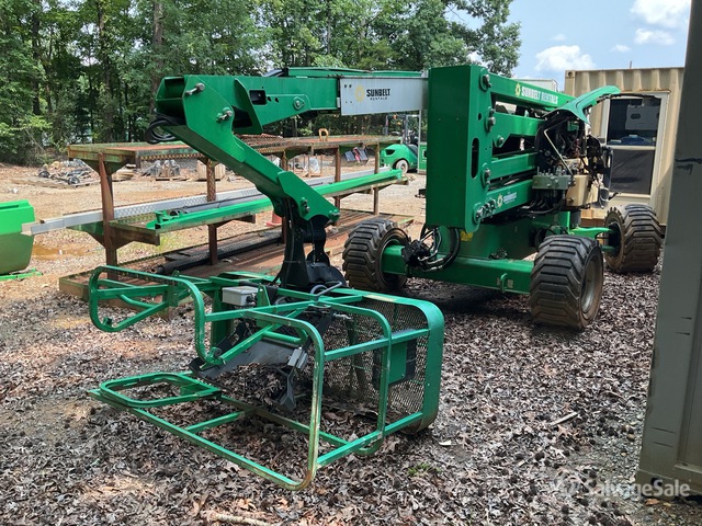 Articulating Boom Lifts