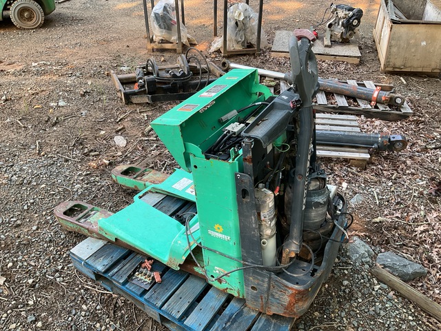 Mitsubishi PW23 4500 lb Electric Pallet Jack (Inoperable)