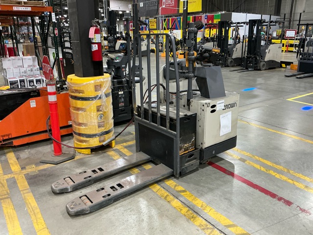 2019 Crown PR4500-80 8000 lb Pallet Jack