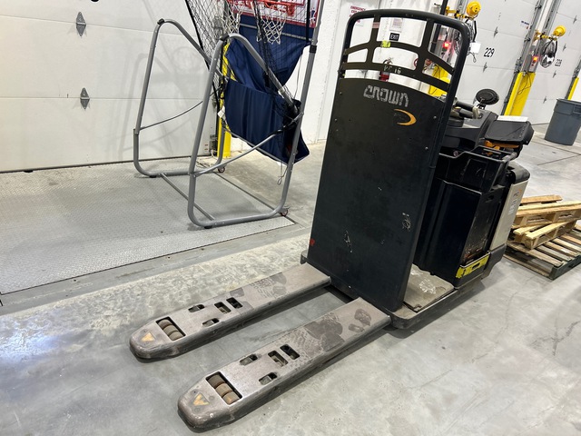2018 Crown PC4500-80 8000 lb Electric Pallet Jack