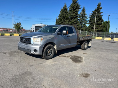 2013 Toyota Tundra 4x4 Crew Cab Flatbed Truck