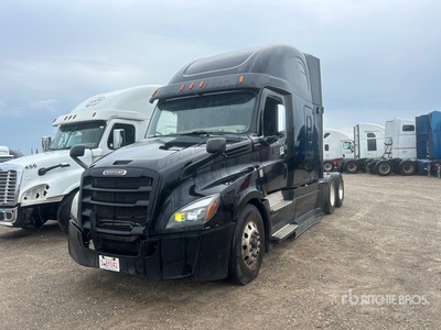 Freightliner Cascadia 126 6x4 T/A Sleeper Truck Tractor (Inoperable)