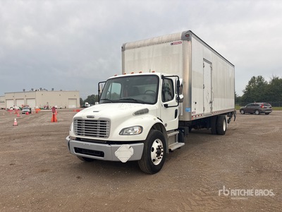 2018 Freightliner M2 106 4x2 شاحنة فان
