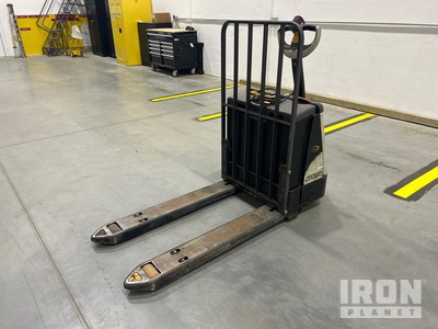 2017 Crown WP3035-45 4500 lb Transpalette