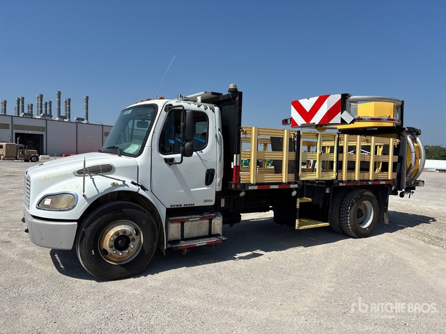 2010 Freightliner M2 106 4x2 Attenuator Truck