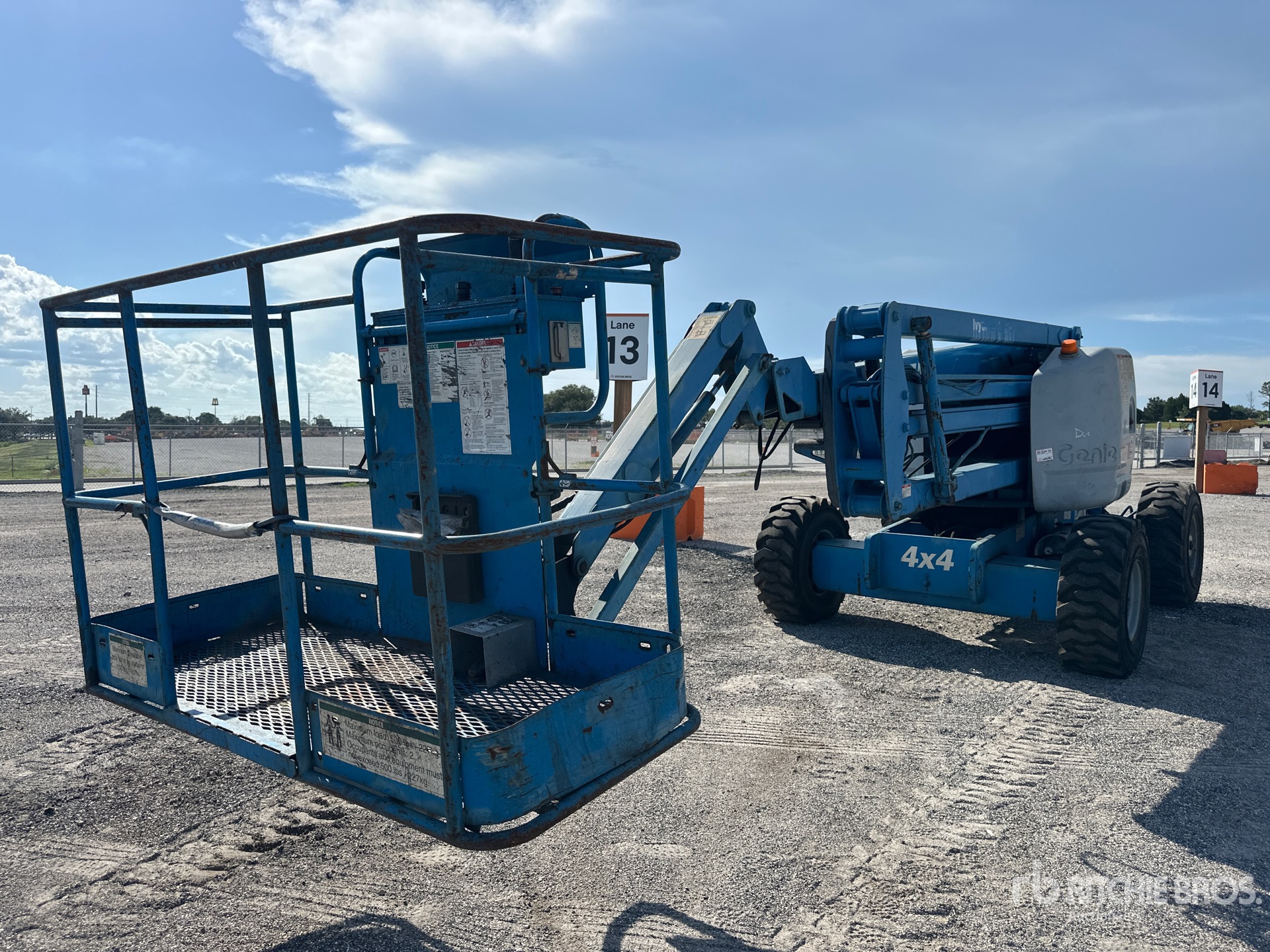 1999 Genie Z45 DSL 4WD Dual Fuel Articulating Boom Lift