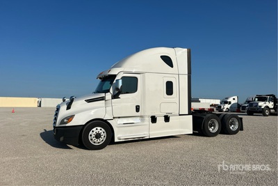 2021 Freightliner Cascadia 126 6x4 T/A Sleeper Truck Tractor