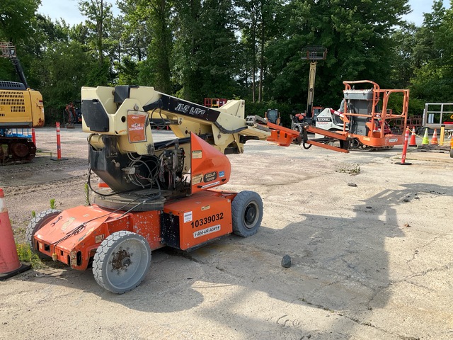 2015 JLG E400AJPN 2WD Electric Articulating Boom Lift (Inoperable)