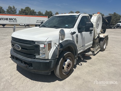 2019 Tymco 210 on 2019 Ford F-450 XL 道路清掃車