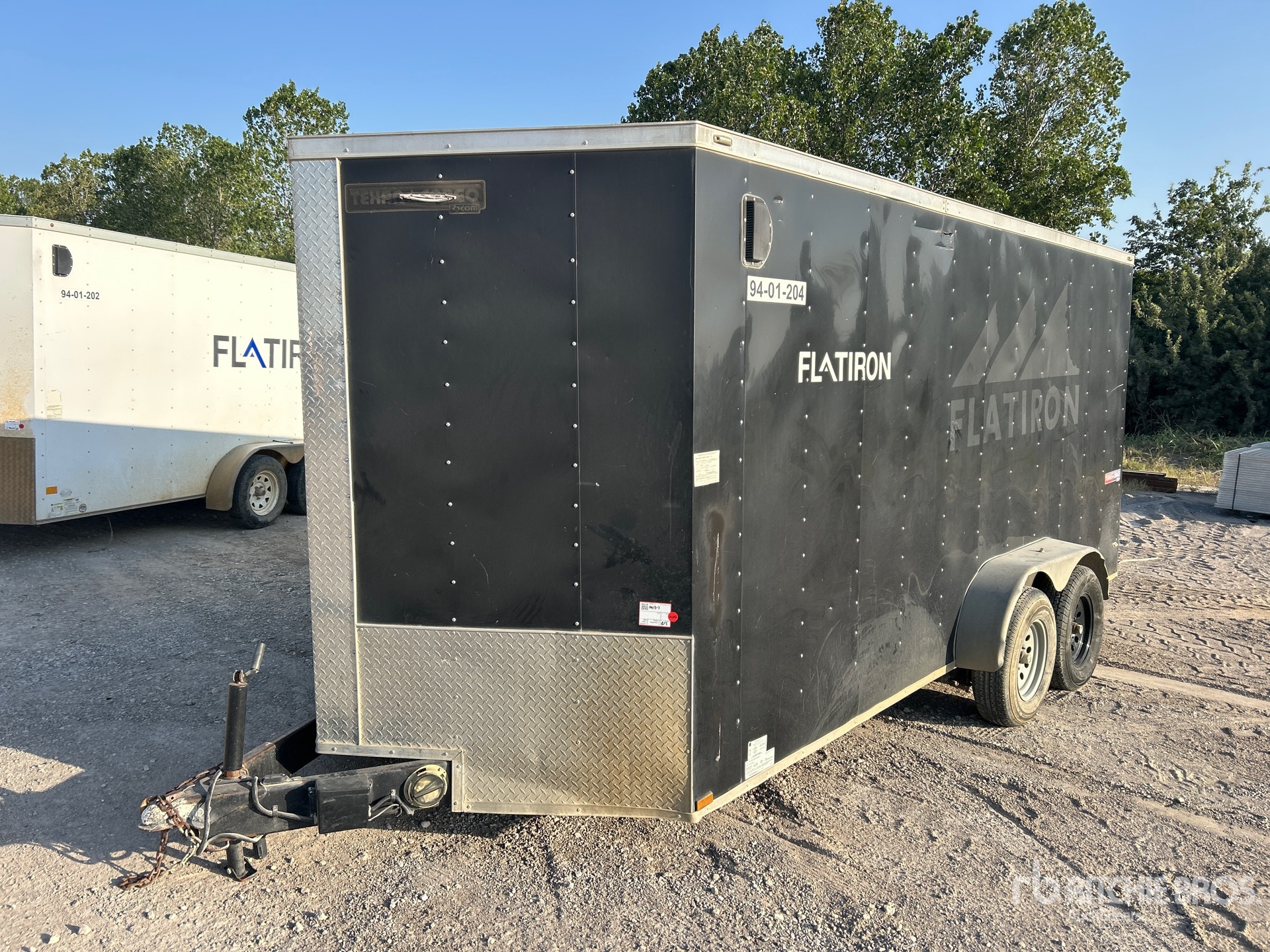2018 Lark VT716TA 16 ft T/A Enclosed Trailer