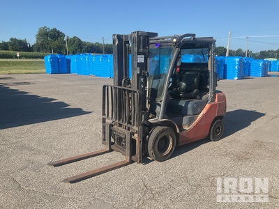 2015 (unverified) Toyota 8FGU25 4500 lb Pneumatic Tire Forklift