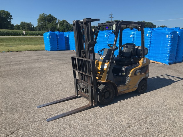 2012 (unverified) Cat P3500 1900 lb Pneumatic Tire Forklift